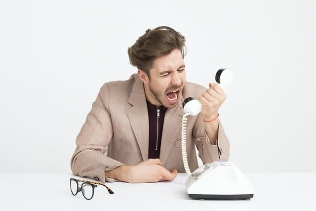 Telefonia: sanzioni per le società che attivano servizi non richiesti
